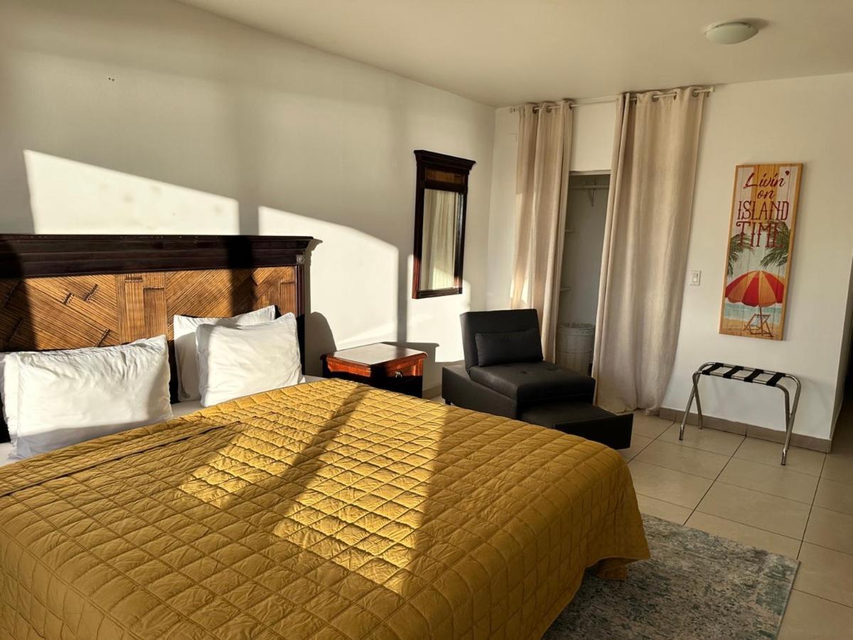 Maho Beach House - Studio - Beach Access Buitenkant foto